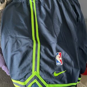 Nike Mens Mn Timberwolves warmup shorts